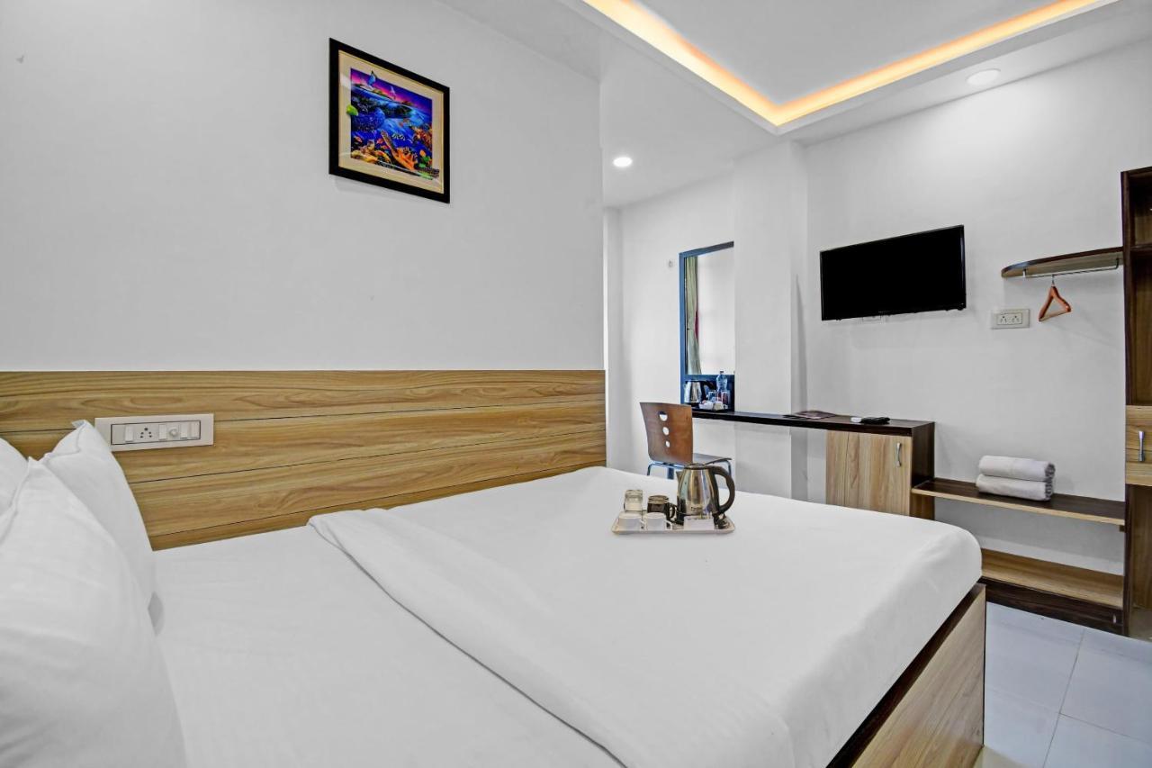 Oyo Townhouse 779 Gods County Hotel Tarapith Ngoại thất bức ảnh