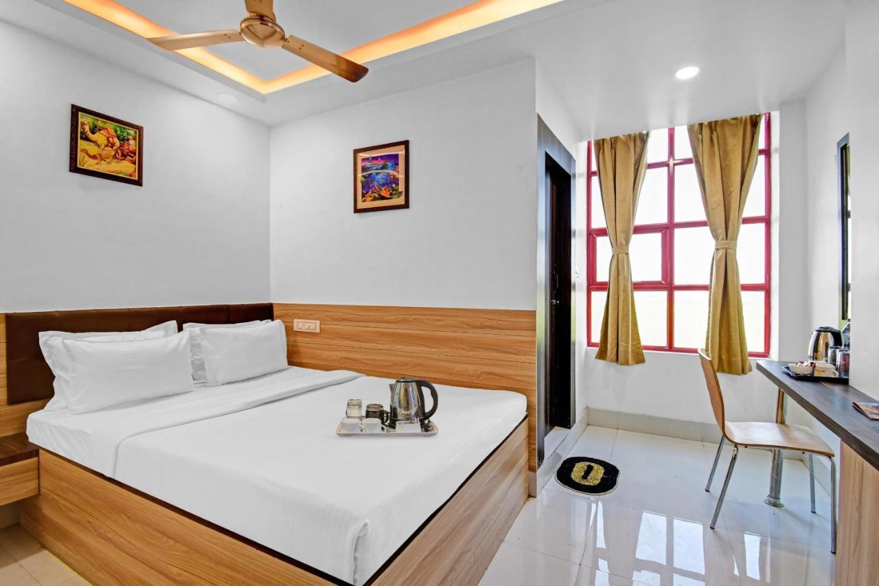 Oyo Townhouse 779 Gods County Hotel Tarapith Ngoại thất bức ảnh
