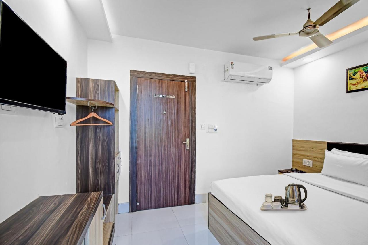 Oyo Townhouse 779 Gods County Hotel Tarapith Ngoại thất bức ảnh
