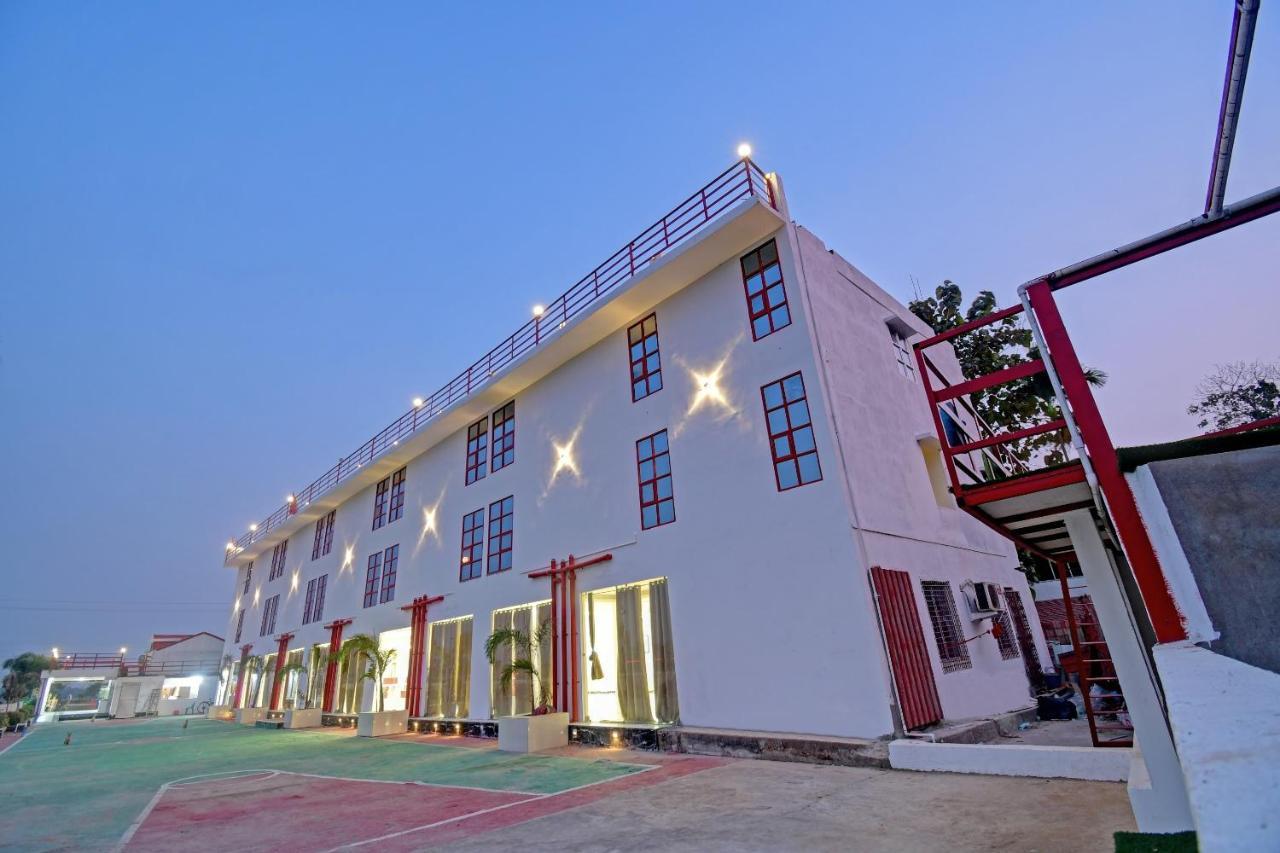 Oyo Townhouse 779 Gods County Hotel Tarapith Ngoại thất bức ảnh
