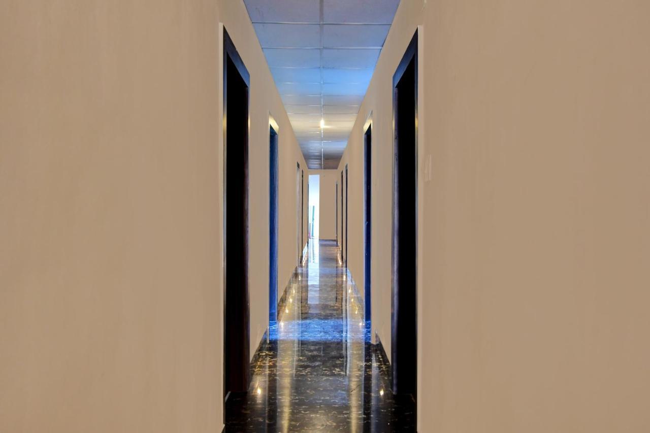 Oyo Townhouse 779 Gods County Hotel Tarapith Ngoại thất bức ảnh