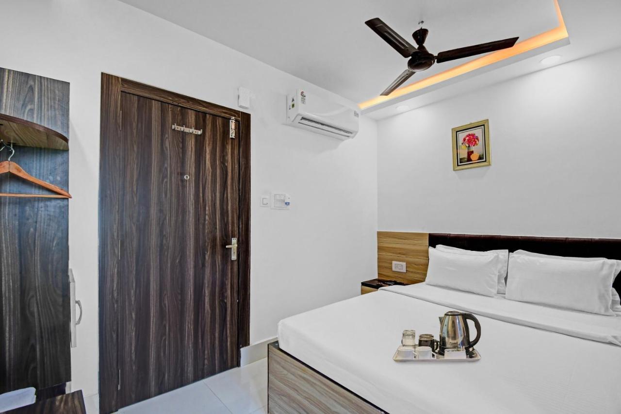 Oyo Townhouse 779 Gods County Hotel Tarapith Ngoại thất bức ảnh