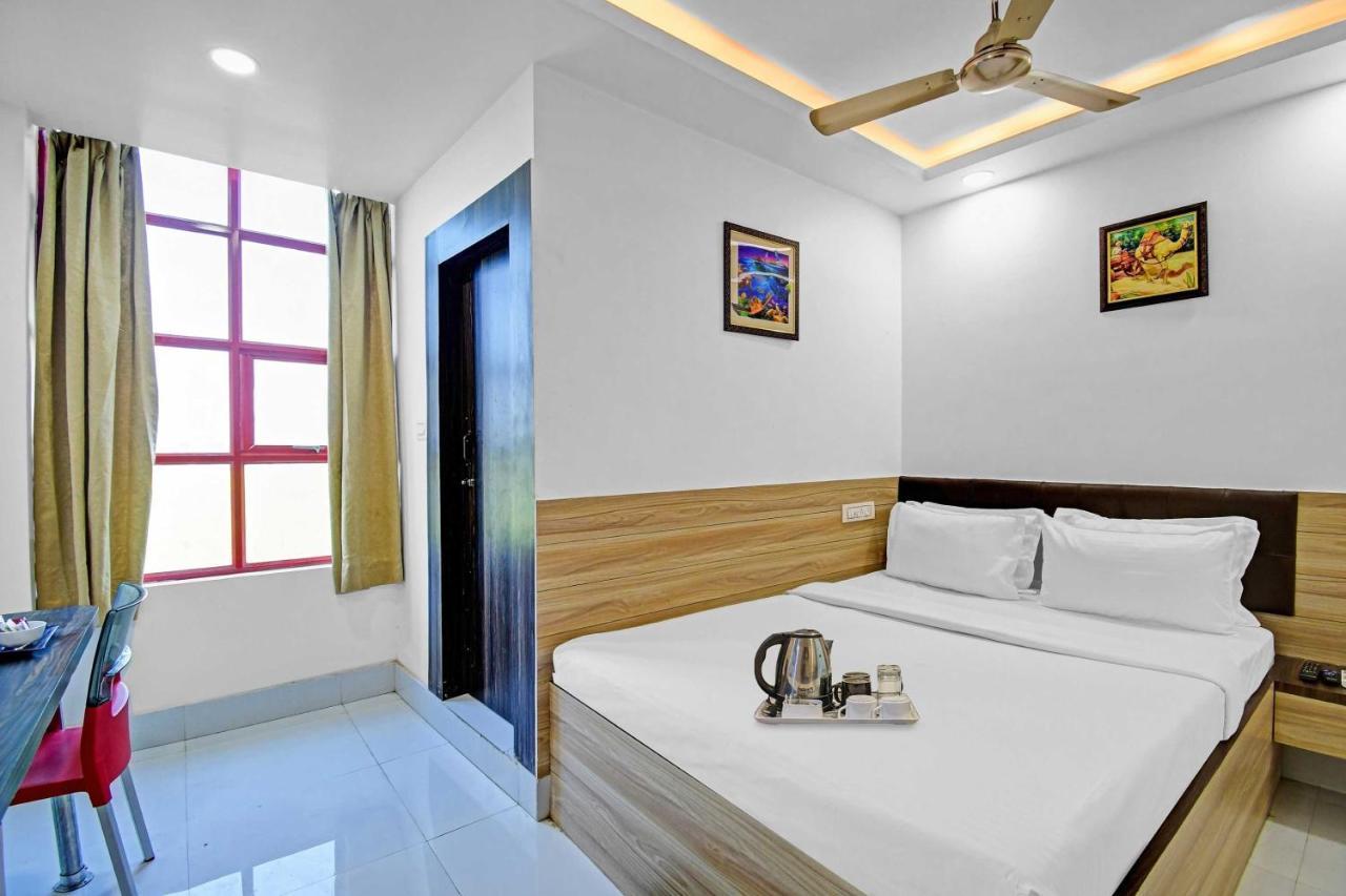 Oyo Townhouse 779 Gods County Hotel Tarapith Ngoại thất bức ảnh