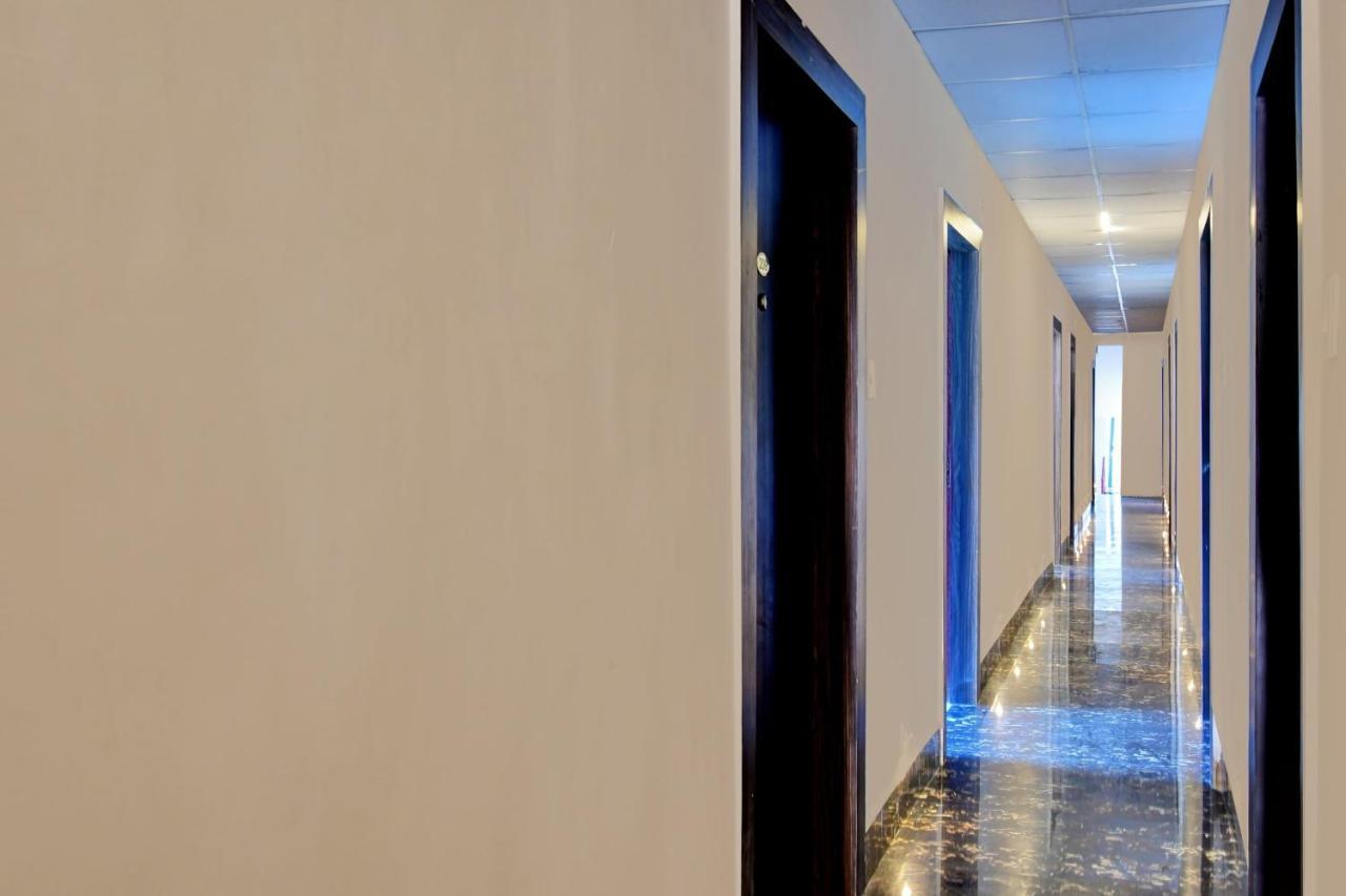 Oyo Townhouse 779 Gods County Hotel Tarapith Ngoại thất bức ảnh