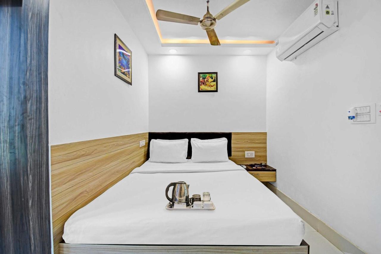 Oyo Townhouse 779 Gods County Hotel Tarapith Ngoại thất bức ảnh