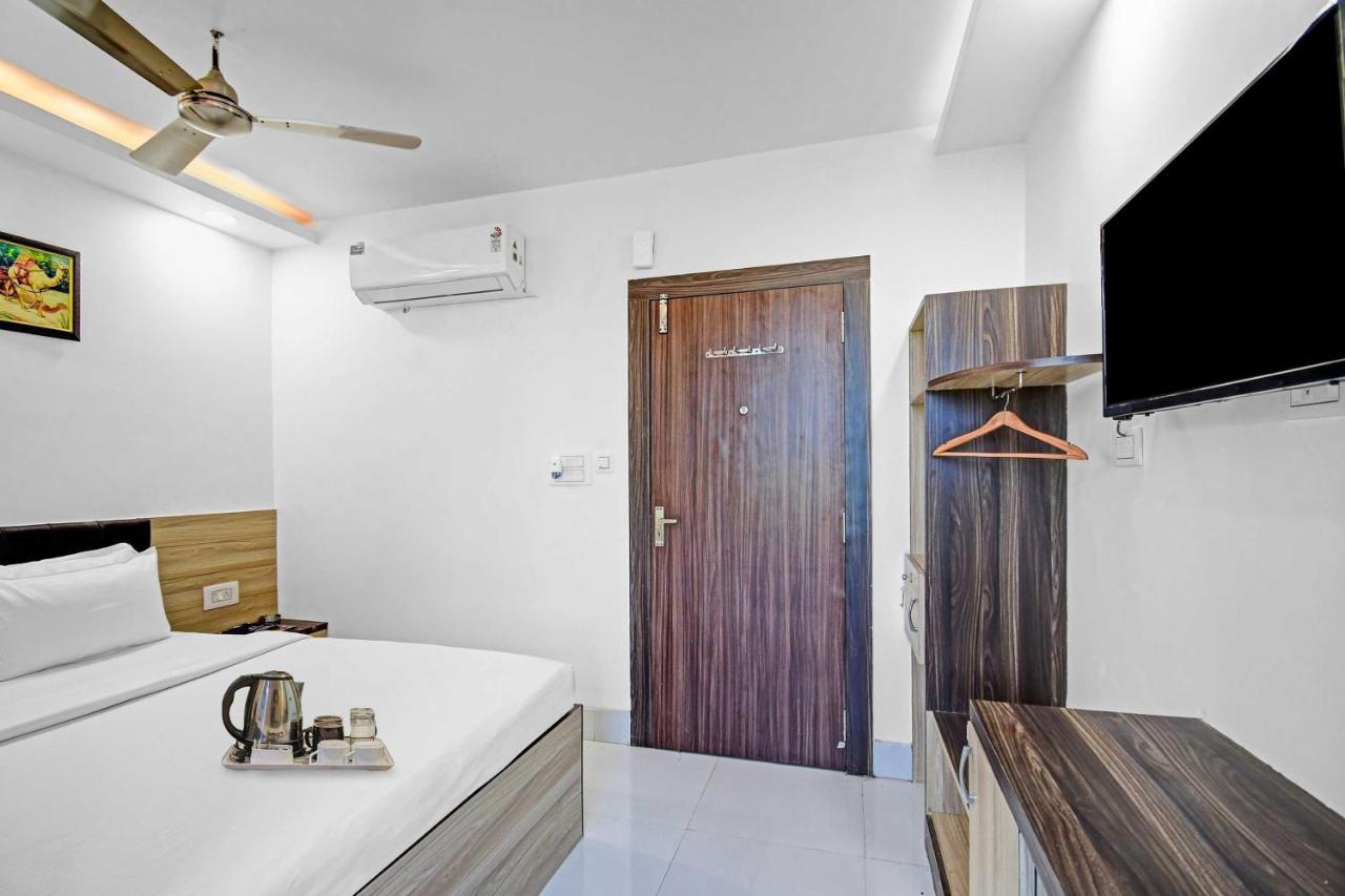 Oyo Townhouse 779 Gods County Hotel Tarapith Ngoại thất bức ảnh